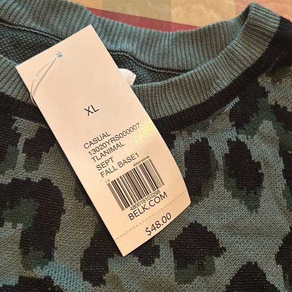 Leopard Print Long Sleeve Top - Picture 2 of 5